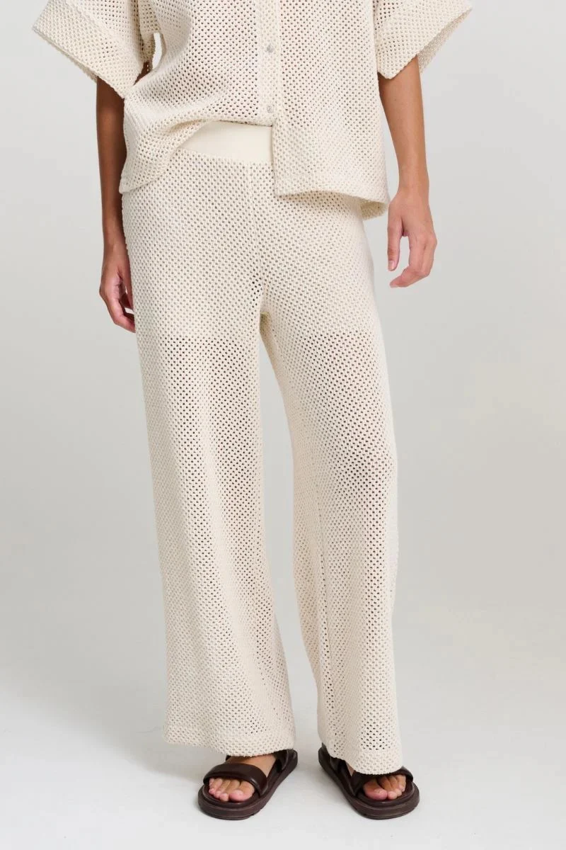 CHPTR-S ZOEY PANTS Ecru - 51Dnspod | Smaakvolle damp – Verzendkosten vrij vanaf 40€ CHPTR-S ZOEY PANTS Ecru - 51Dnspod | Smaakvolle damp – Verzendkosten vrij vanaf 40€