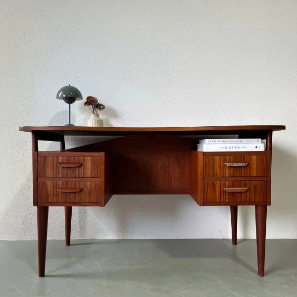 Bureau teak curved 2-zijdig - 51Dnspod | Smaakvolle damp – Verzendkosten vrij vanaf 40€