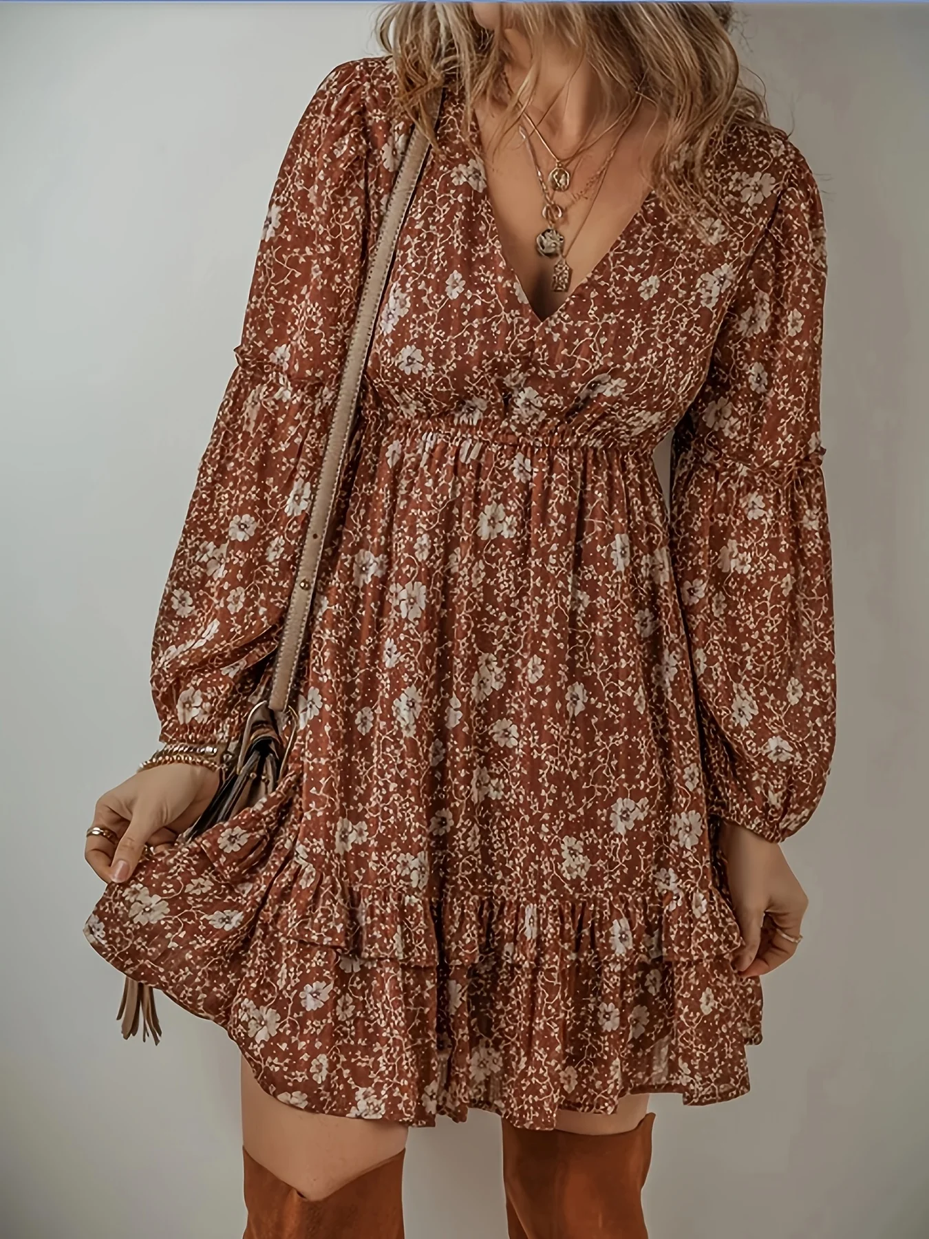 Bloemenprint minijurk | Zomerjurk | Casual minijurk met charmante bloemenprint - 51Dnspod | Smaakvolle damp – Verzendkosten vrij vanaf 40€ Bloemenprint minijurk | Zomerjurk | Casual minijurk met charmante bloemenprint - 51Dnspod | Smaakvolle damp – Verzendkosten vrij vanaf 40€