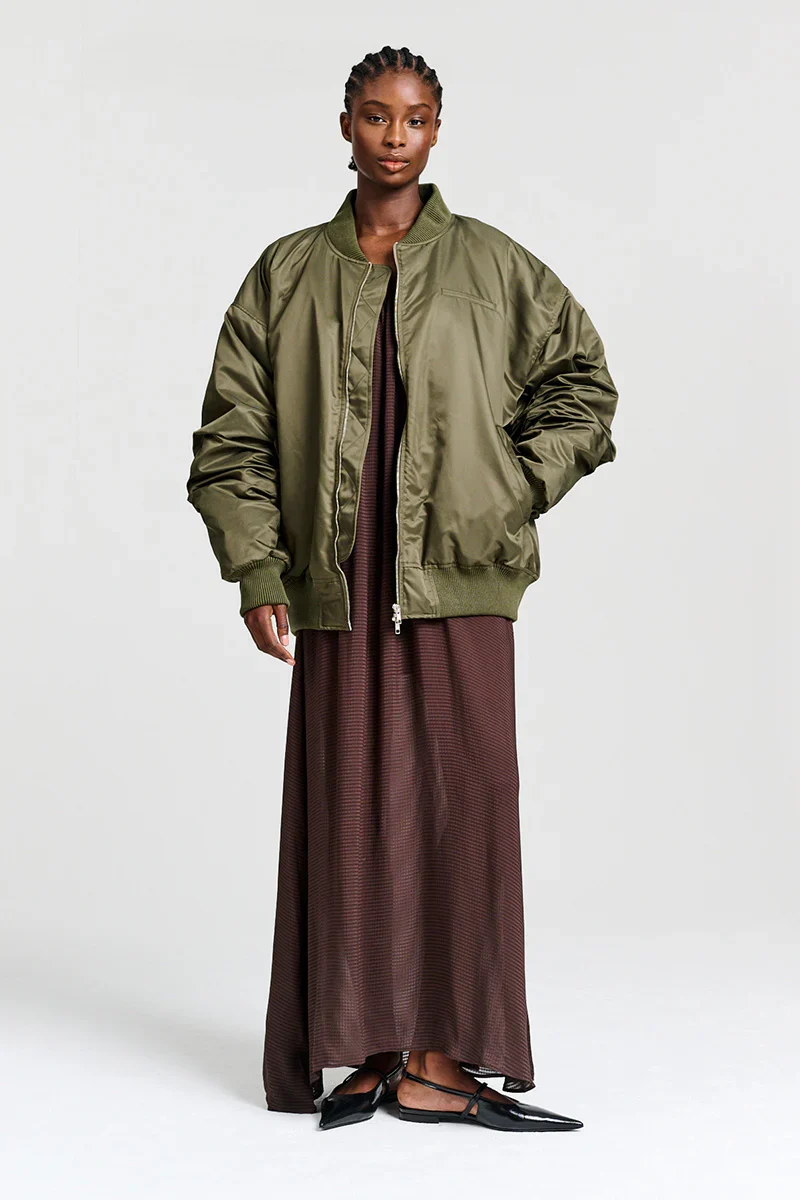 CHPTR-S Fluky Bomber Green - 51Dnspod | Smaakvolle damp – Verzendkosten vrij vanaf 40€ CHPTR-S Fluky Bomber Green - 51Dnspod | Smaakvolle damp – Verzendkosten vrij vanaf 40€