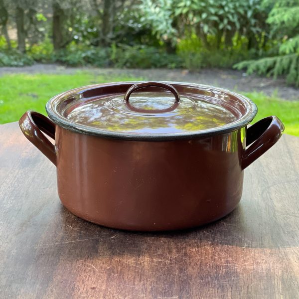 Bruine emaille pan met deksel - 51Dnspod | Smaakvolle damp – Verzendkosten vrij vanaf 40€
