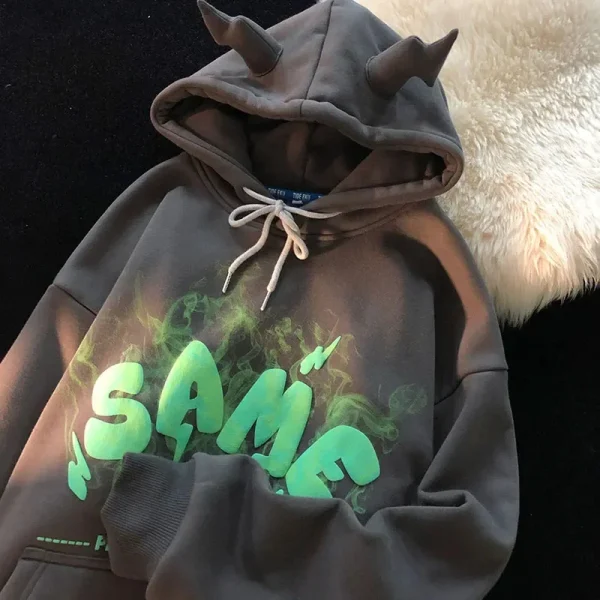 Bold Statement Hoodie | Losse Pasvorm | Grote Teksten - Luid en Trots, Straatwijs - 51Dnspod | Smaakvolle damp – Verzendkosten vrij vanaf 40€
